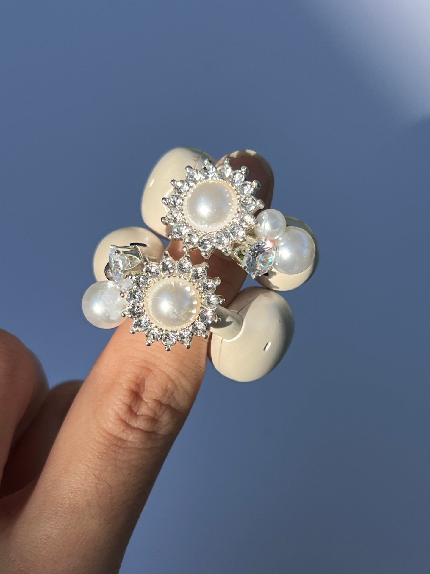 Guiding Pearl Ear Jewel