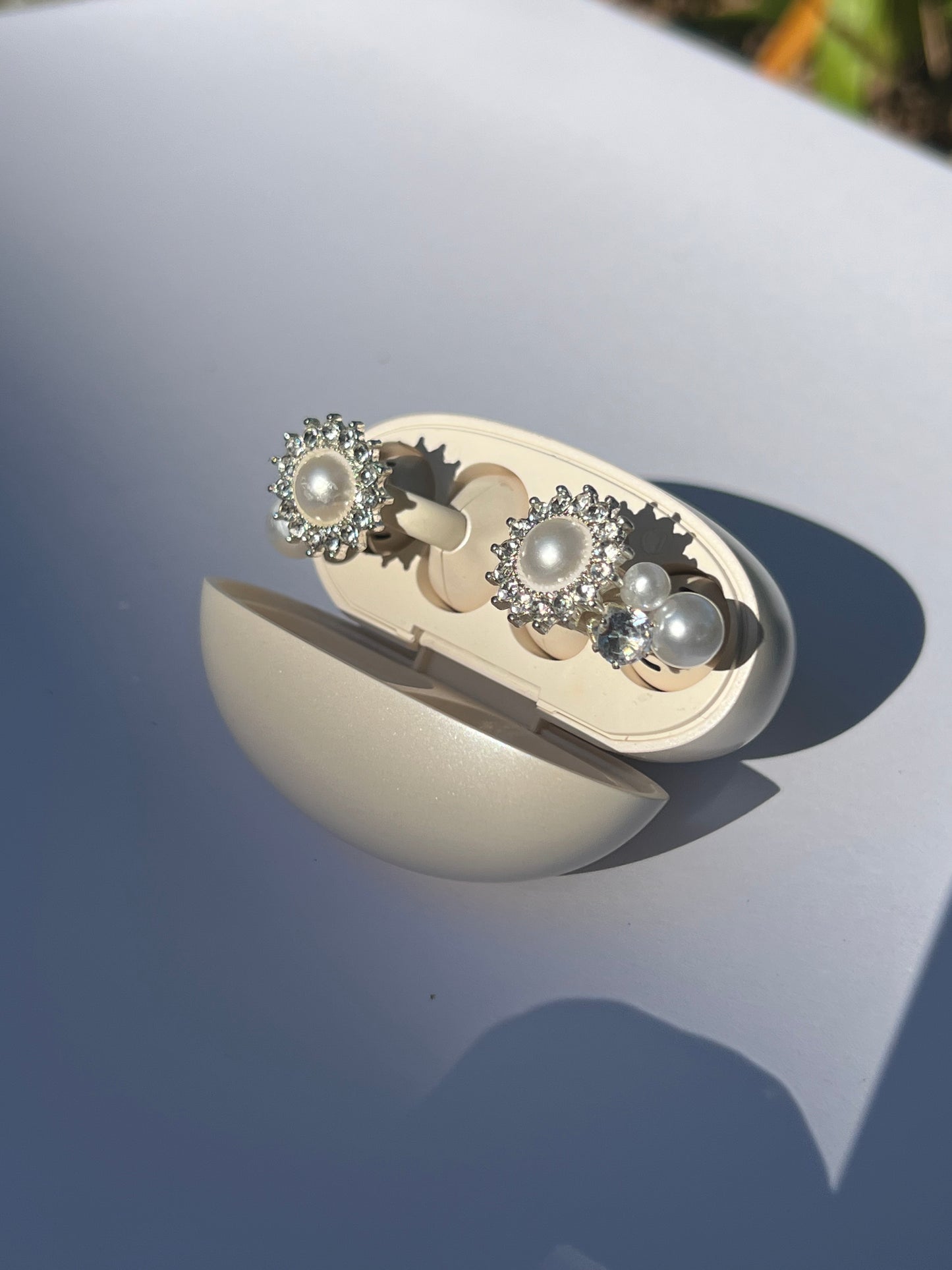 Guiding Pearl Ear Jewel