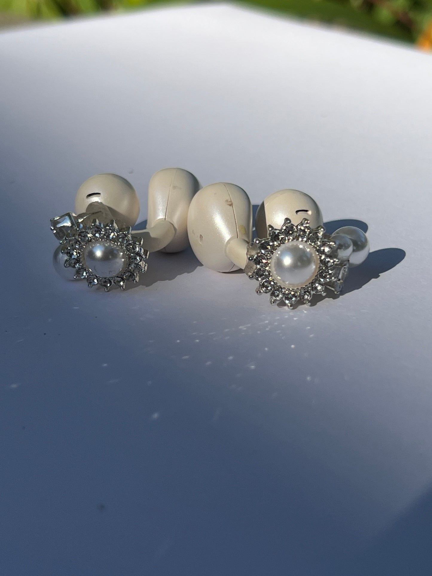 Guiding Pearl Ear Jewel